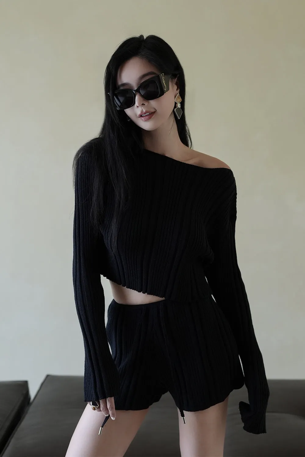 坑條針織抽繩短褲<br>WIDE RIBBED KNIT SHORTS