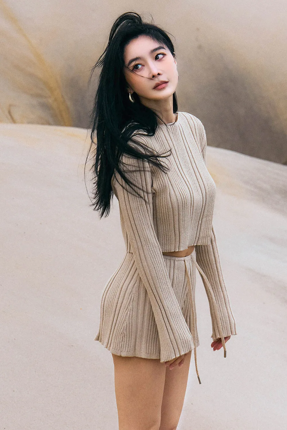 坑條針織抽繩短褲<br>WIDE RIBBED KNIT SHORTS