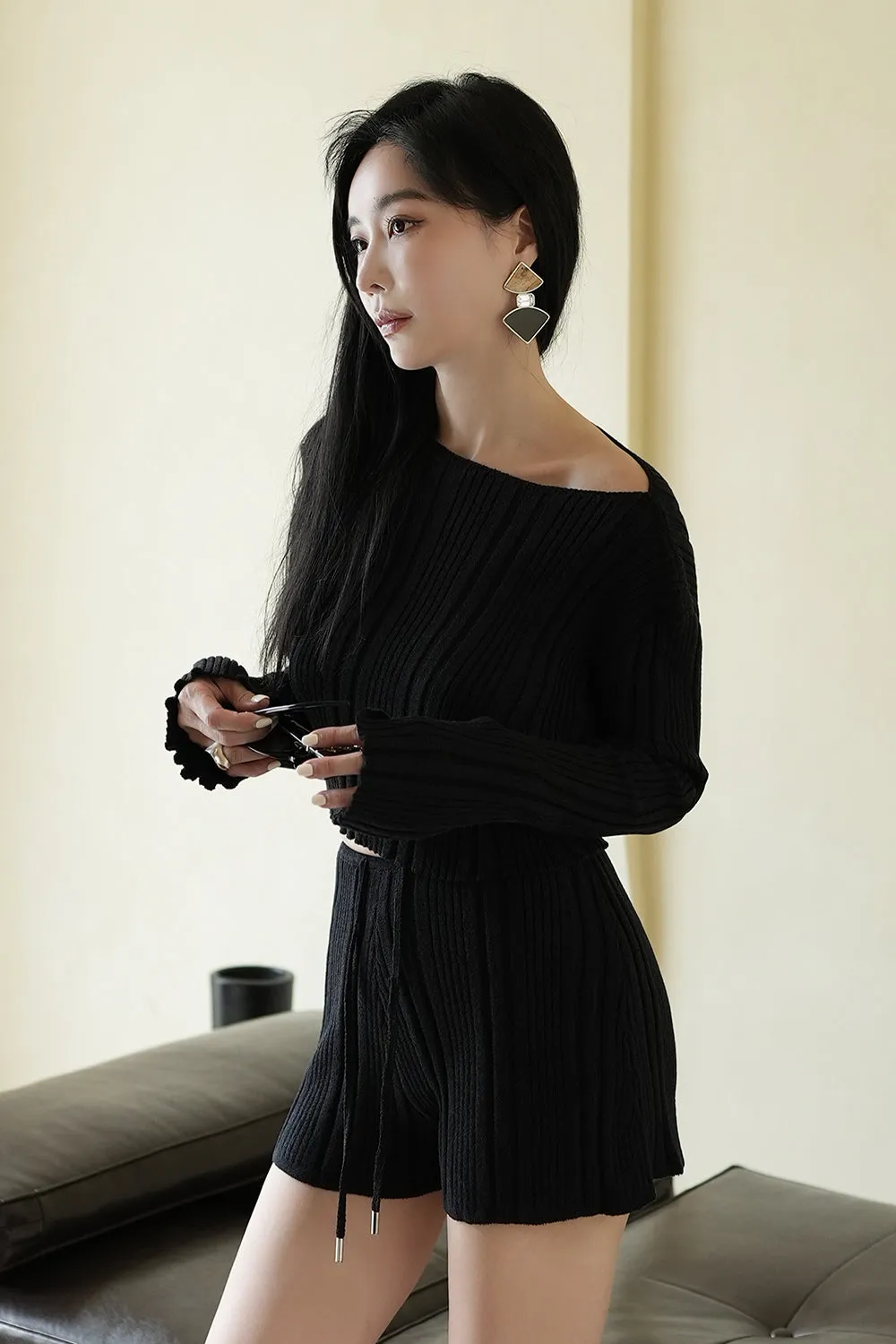 坑條針織抽繩短褲<br>WIDE RIBBED KNIT SHORTS